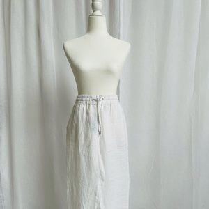 NWT!!!! Relaxed white linen pants with roll hem